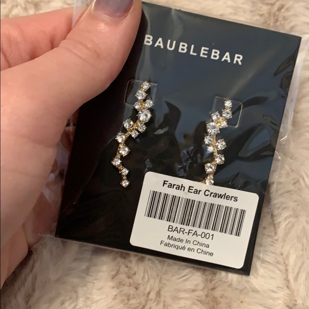 Baublebar, Farah ear crawlers.